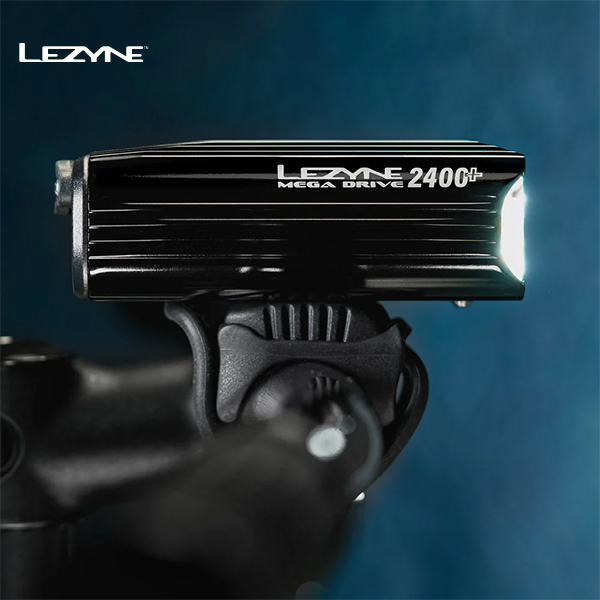 LEZYNE-LED-Light-MEGA-Drive-2400-+-Front-Lighting-LED-7-V404_F
