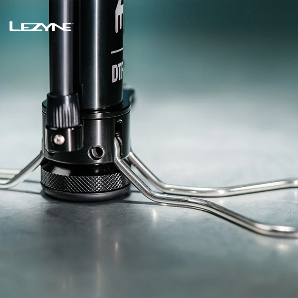 LEZYNE-Digital-Travel-Floor-Drive-Floor-Pumps-FP-DTFDR-V104_G