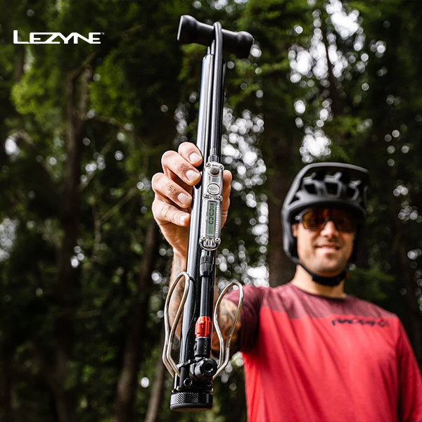 LEZYNE-Digital-Travel-Floor-Drive-Floor-Pumps-FP-DTFDR-V104_M